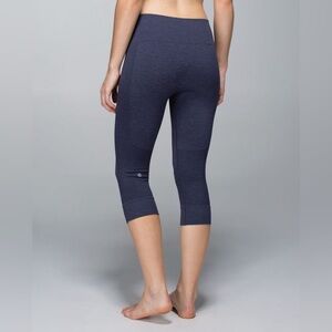 LULULEMON Seamlessly Street Crop, Blue (US 2)